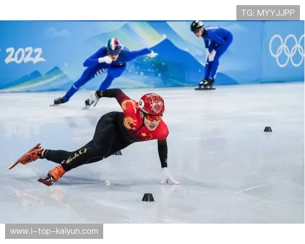 任子威贴身弯道抢位成功稳住第一