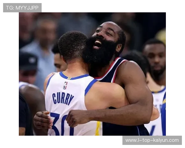 哈登站在弧顶，洛杉矶快船等待掩护