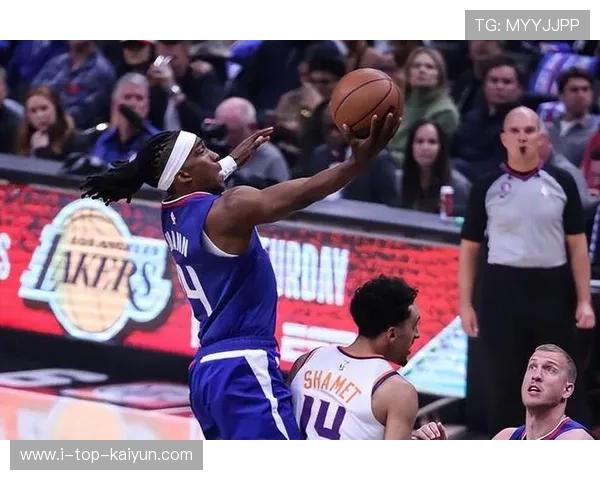 快船外线精准度帮助拉开比分